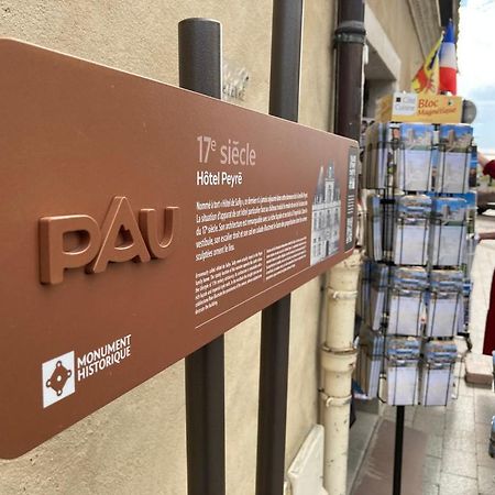 Quartier Historique Et Populaire Du Chateau De Pau Exterior photo