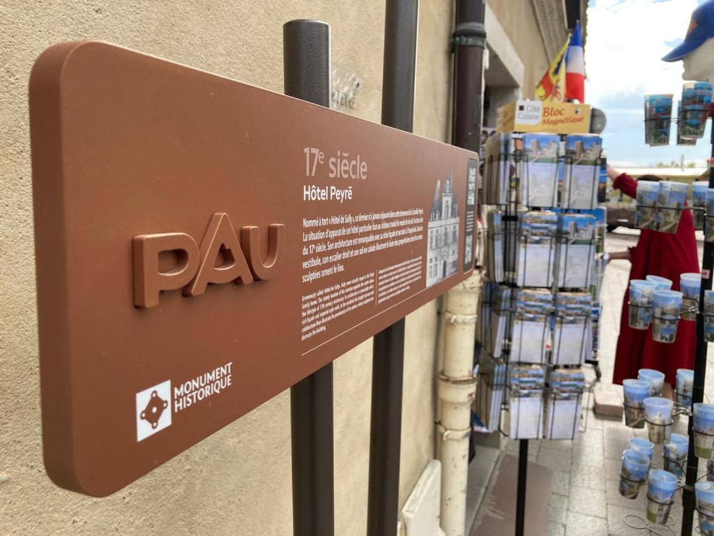 Quartier Historique Et Populaire Du Chateau De Pau Exterior photo